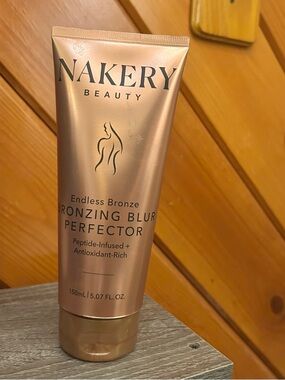 Nakery Endless Bronze Bronzing Blur Perfector